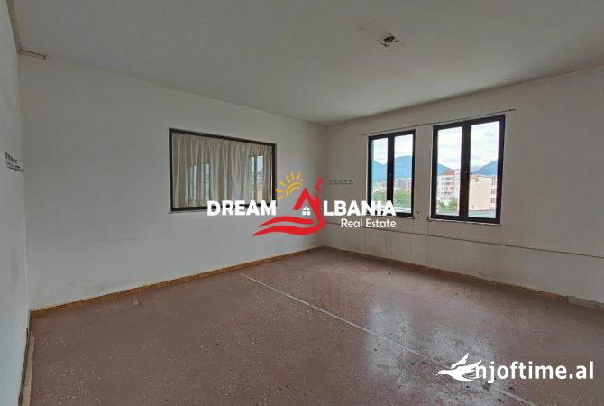 Ambjent Biznesi ne shitje tek Ish Frigoriferi, Rruga “Siri Kodra” ne Tirane (ID 4161098)