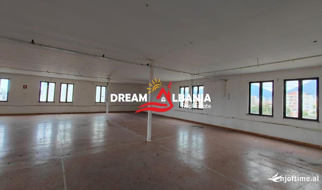 Ambjent Biznesi ne shitje tek Ish Frigoriferi, Rruga “Siri Kodra” ne Tirane (ID 4161098)