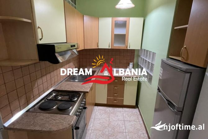 Shtepi ne shitje Apartament ne Tirane, 1+1, Mobilimi E mobiluar, Pagesa 135,000  Euro.