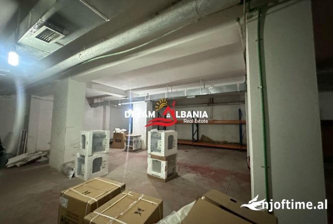 Jepet me qera Dyqan dhe Magazine ne Astir, prane Oslo (ID 42711092)