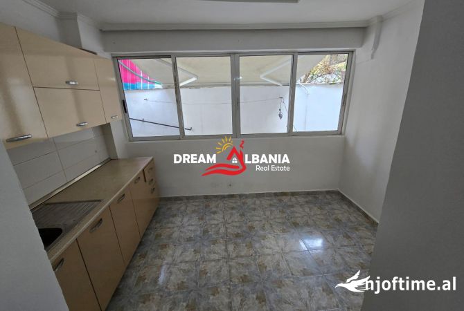 Private house for rent in Tirana 1+1, Emty