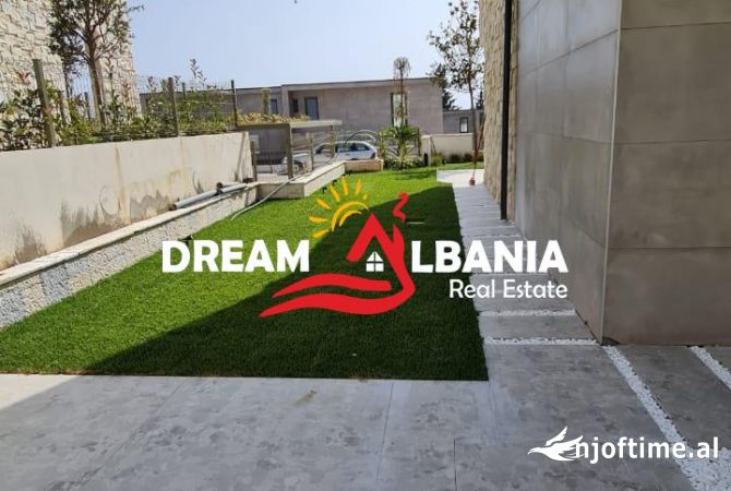 Shtepi ne shitje Vila Luksoze ne Himare, 3+1, Mobilimi E mobiluar, Pagesa 1,500,000  Euro.