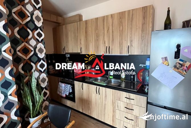 Shtepi ne shitje Apartament ne Tirane, 2+1, Mobilimi E mobiluar, Pagesa 216,000  Euro.
