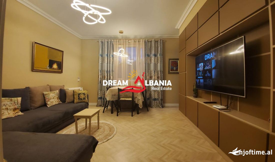 Shtepi me qera Apartament ne Tirane, 2+1, Mobilimi E mobiluar, Pagesa 750  Euro.