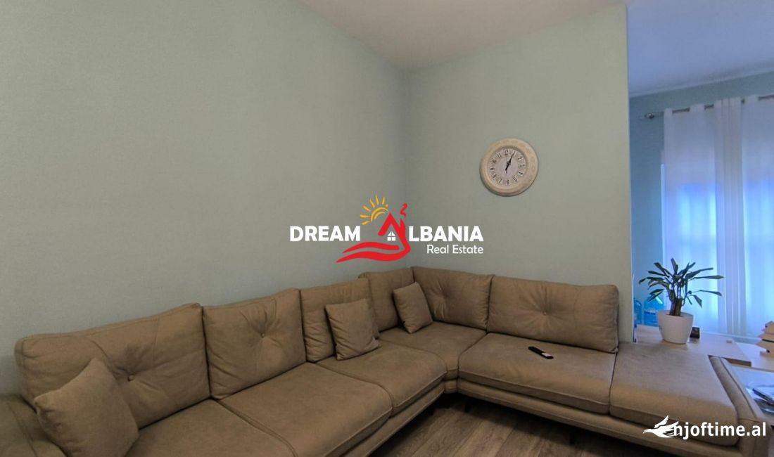 Shtepi ne shitje Apartament ne Tirane, 2+1, Mobilimi E mobiluar, Pagesa 149,500  Euro.