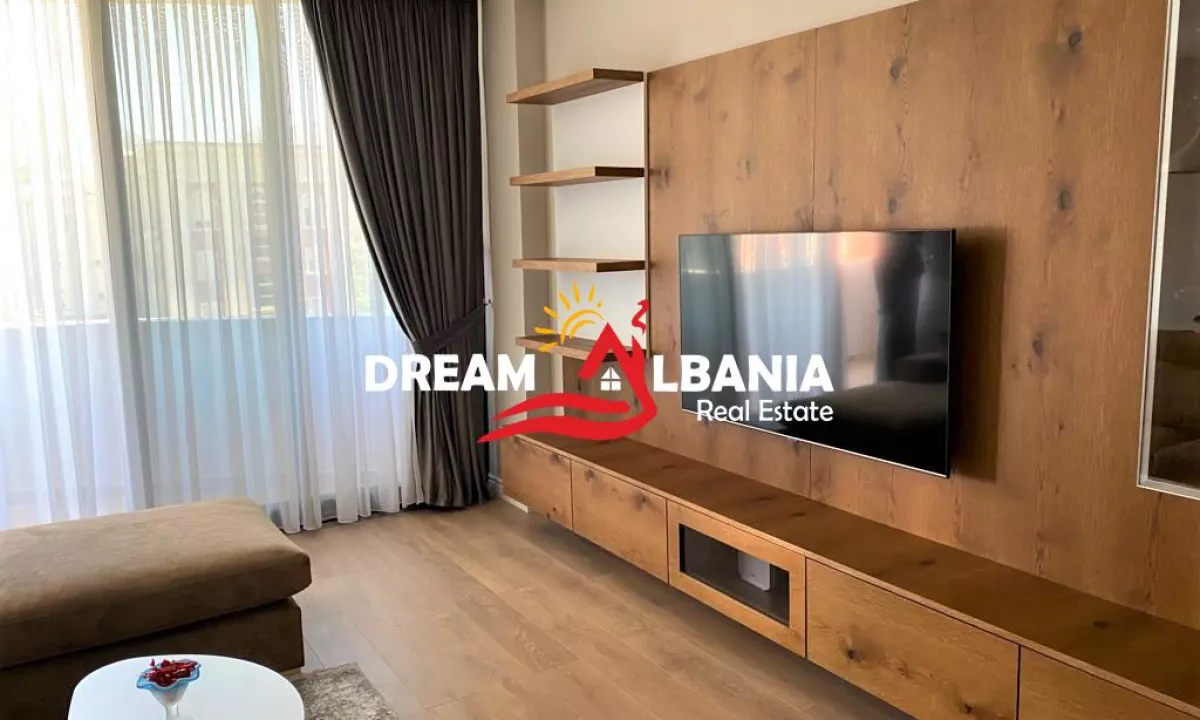 Shtepi me qera Apartament ne Tirane, 3+1, Mobilimi E mobiluar, Pagesa 2,000  Euro.