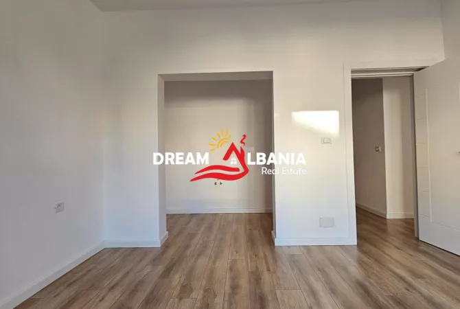 Shtepi ne shitje Apartament ne Tirane, 2+1, Mobilimi Bosh, pa mobiluar, Pagesa 167,000  Euro.