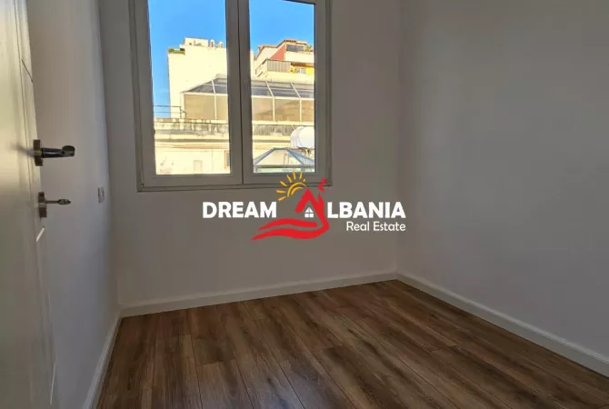 Shtepi ne shitje Apartament ne Tirane, 2+1, Mobilimi Bosh, pa mobiluar, Pagesa 167,000  Euro.