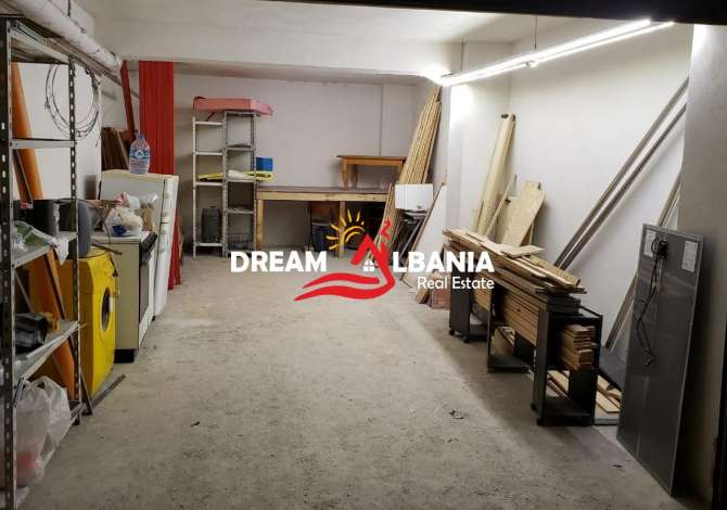 Dyqan ne Shitje Ne rrugen 5 Maji prane qendres Concordi (ID 4171309)