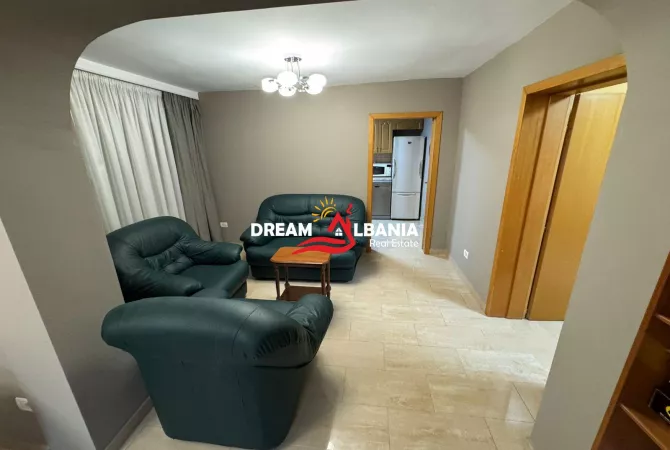 Appartamento in vendita a Tirana 2+1, Arredato