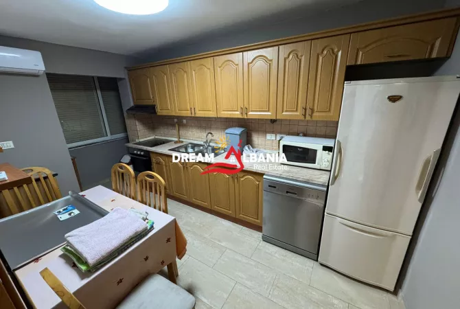 Appartamento in vendita a Tirana 2+1, Arredato