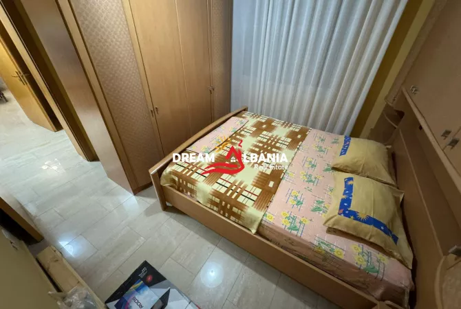 Appartamento in vendita a Tirana 2+1, Arredato