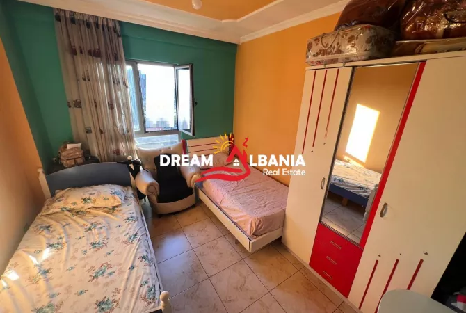 Shtepi ne shitje Apartament ne Tirane, 2+1, Mobilimi E mobiluar, Pagesa 175,000  Euro.