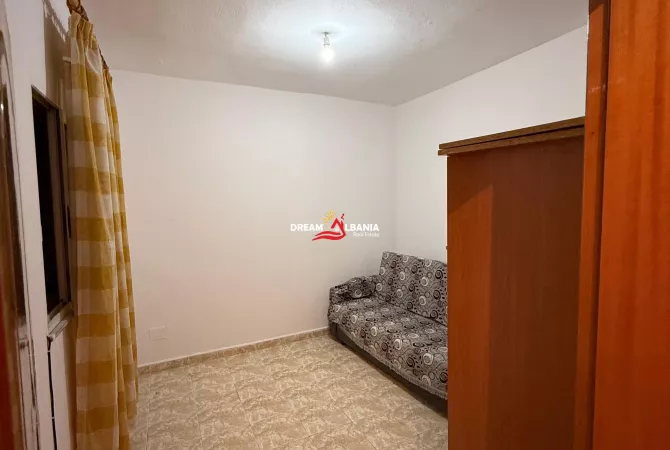 Shtepi ne shitje Apartament ne Tirane, 3+1, Mobilimi Bosh, pa mobiluar, Pagesa 248,000  Euro.