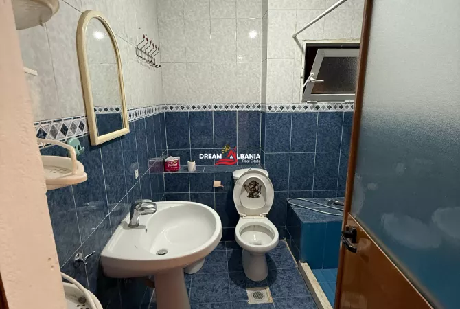 Shtepi ne shitje Apartament ne Tirane, 3+1, Mobilimi Bosh, pa mobiluar, Pagesa 248,000  Euro.