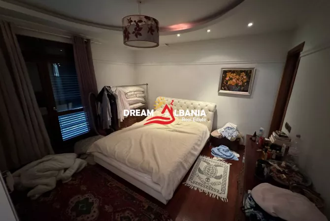 Shtepi ne shitje Apartament ne Tirane, 2+1, Mobilimi E mobiluar, Pagesa 225,000  Euro.