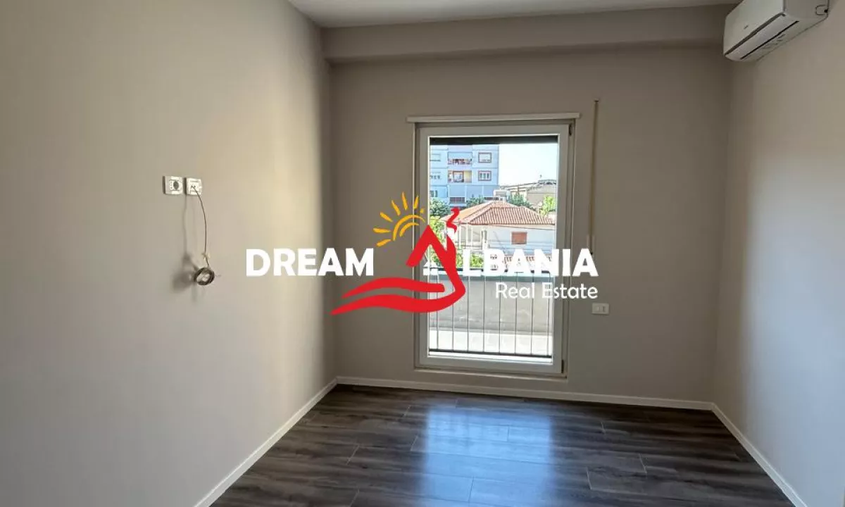 Shtepi ne shitje Apartament ne Tirane, 2+1, Mobilimi E mobiluar, Pagesa 210,000  Euro.