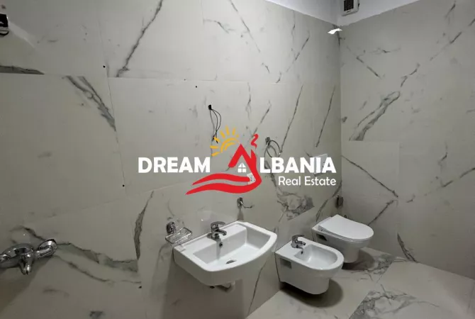 Shtepi ne shitje Apartament ne Tirane, 2+1, Mobilimi E mobiluar, Pagesa 210,000  Euro.