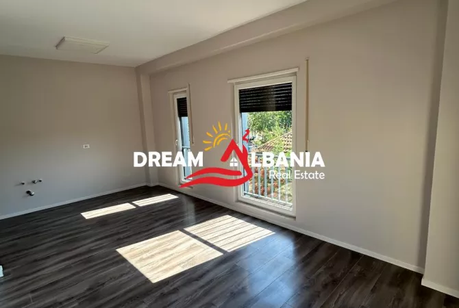 Shtepi ne shitje Apartament ne Tirane, 2+1, Mobilimi E mobiluar, Pagesa 210,000  Euro.