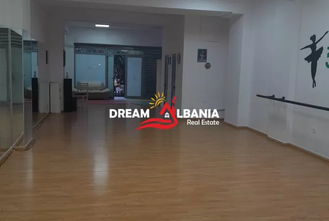 Business Property for Rent 1+1 in Tirana - 600 Euro