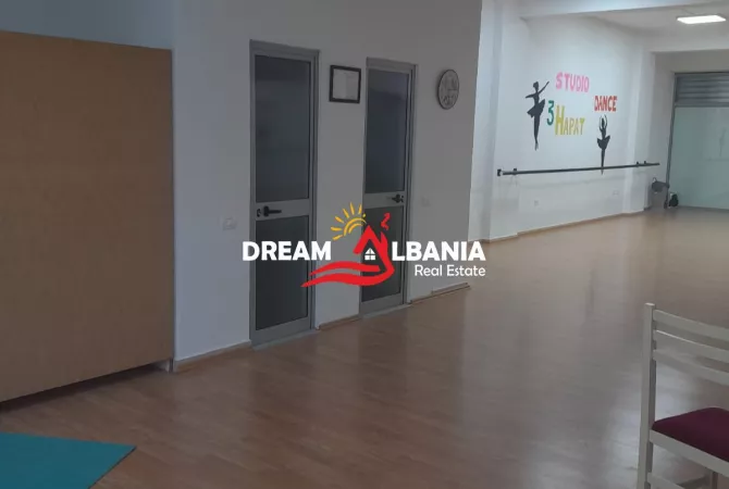 Business Property for Rent 1+1 in Tirana - 600 Euro
