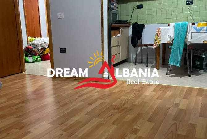 Shtepi ne shitje Apartament ne Tirane, 1+1, Mobilimi E mobiluar, Pagesa 83,000  Euro.