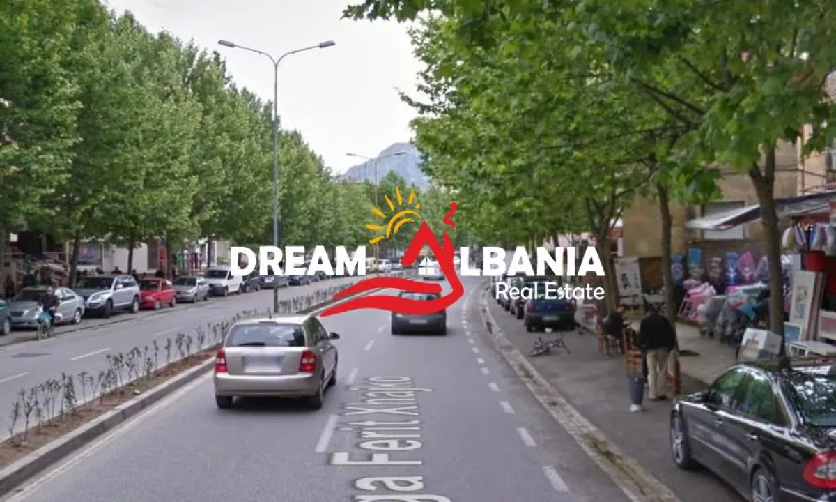 Shtepi ne shitje Apartament ne Tirane, 2+1, Mobilimi Bosh, pa mobiluar, Pagesa 155,000  Euro.