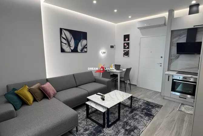 Appartamento in vendita a Tirana 1+1, Arredato