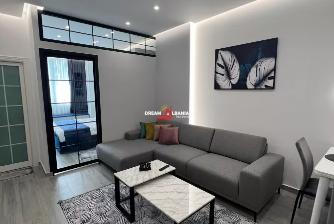 Appartamento in vendita a Tirana 1+1, Arredato