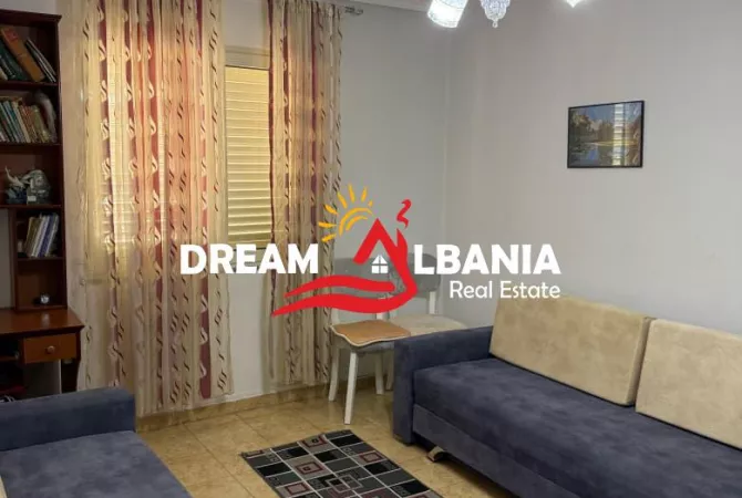 Shtepi ne shitje Apartament ne Tirane, 2+1, Mobilimi Pjeserisht e mobiluar, Pagesa 130,000  Euro.