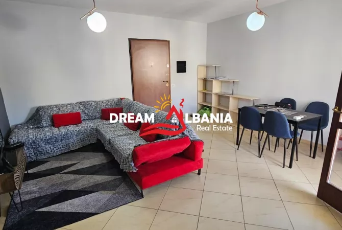 Shtepi me qera Apartament ne Tirane, 2+1, Mobilimi E mobiluar, Pagesa 650  Euro.