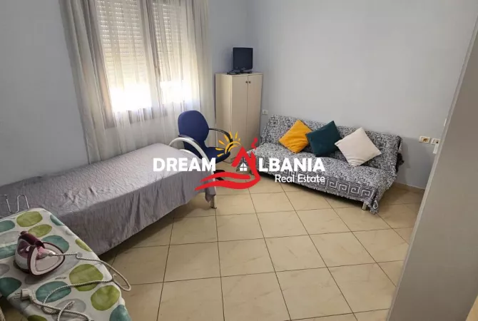 Shtepi me qera Apartament ne Tirane, 2+1, Mobilimi E mobiluar, Pagesa 650  Euro.