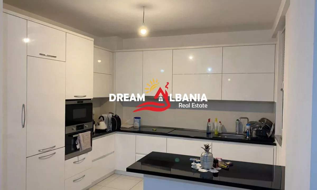 Shtepi ne shitje Apartament ne Tirane, 2+1, Mobilimi E mobiluar, Pagesa 145,000  Euro.