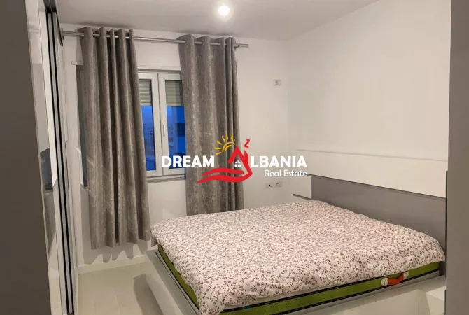 Shtepi ne shitje Apartament ne Tirane, 2+1, Mobilimi E mobiluar, Pagesa 145,000  Euro.