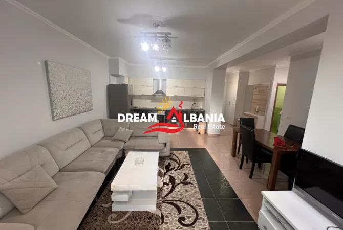 Shtepi ne shitje Apartament ne Tirane, 3+1, Mobilimi E mobiluar, Pagesa 299,000  Euro.