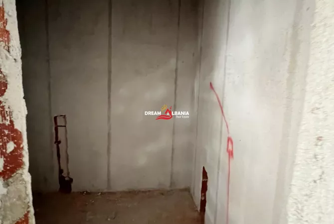 Apartment for sale in Tirana 2+1, Emty