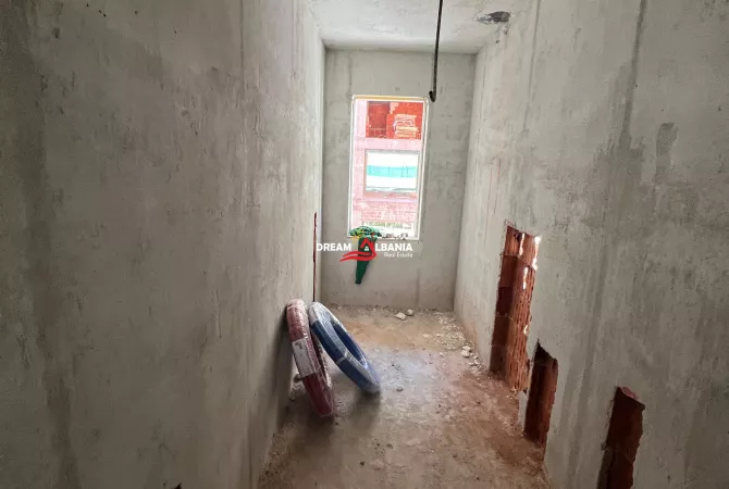 Apartment for sale in Tirana 2+1, Emty