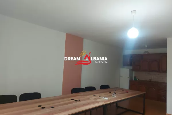 Business Property for Rent 3+1 in Tirana - 800 Euro