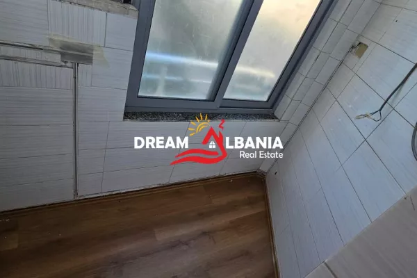 Ambient zyre per shitje ne qender, Rruga Urani Pano (ID 4161108)