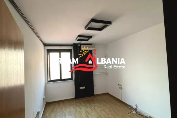 Business Property for Rent 3+1 in Tirana - 1,300 Euro