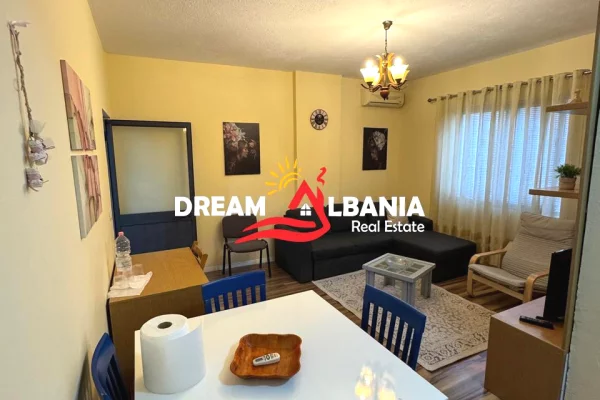 Shtepi ne shitje Apartament ne Tirane, Garsoniere, Mobilimi E mobiluar, Pagesa 87,000  Euro.