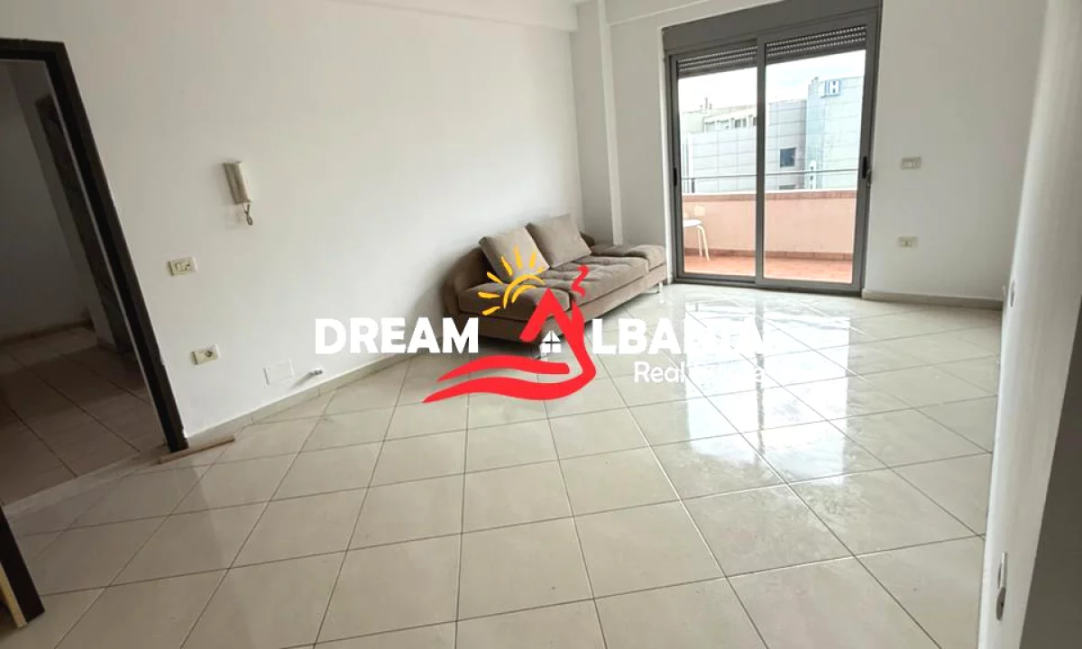 Shtepi ne shitje Apartament ne Tirane, 1+1, Mobilimi Bosh, pa mobiluar, Pagesa 82,000  Euro.