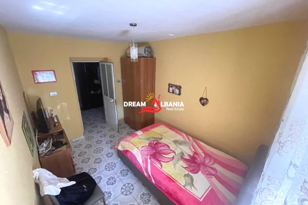 Shtepi ne shitje Apartament ne Tirane, 2+1, Mobilimi E mobiluar, Pagesa 125,000  Euro.