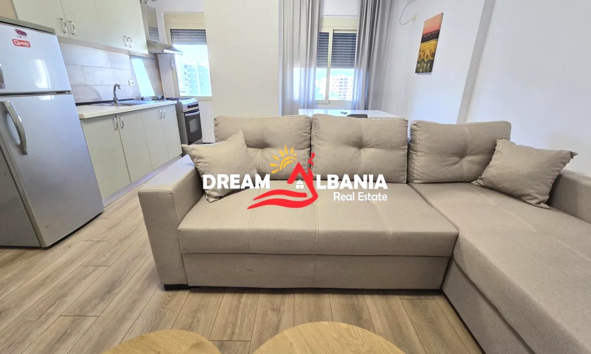 Shtepi ne shitje Apartament ne Tirane, 2+1, Mobilimi E mobiluar, Pagesa 185,000  Euro.