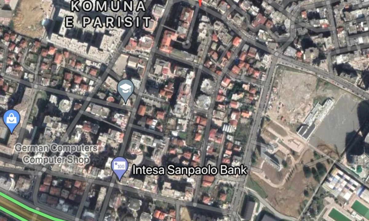 Zyre me qera tek Stadiumi Dinamo ne Tirane (ID 42611388)