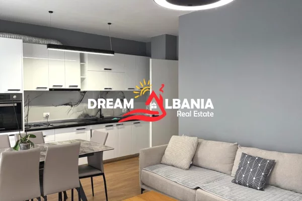 Shtepi me qera 2+1 ne Tirane - 800 Euro