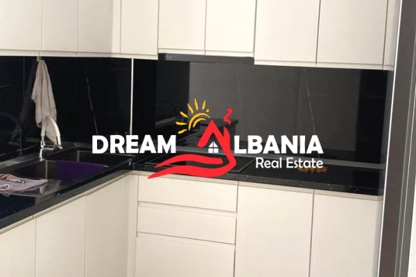 Shtepi ne shitje Apartament ne Tirane, 2+1, Mobilimi Pjeserisht e mobiluar, Pagesa 138,600  Euro.