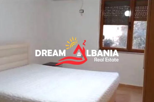 Shtepi ne shitje Apartament ne Tirane, 1+1, Mobilimi Bosh, pa mobiluar, Pagesa 125,000  Euro.