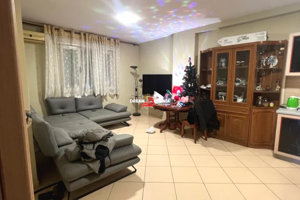 Apartament me qera 2+1+2wc me Post Parkimi prane Kodres Diellit, Tirane (ID 42215463)
