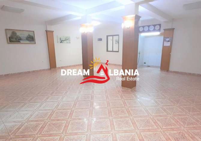 Business Property for Rent 4+1 in Tirana - 300 Euro